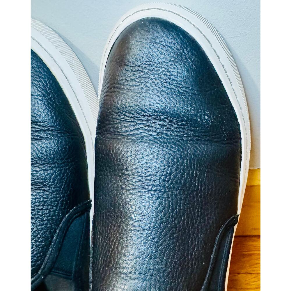 UGG Men’s Slip-On Sneakers Loafers Navy Blue – Size 9.5 – Pre-Owned - Picture 4 of 6